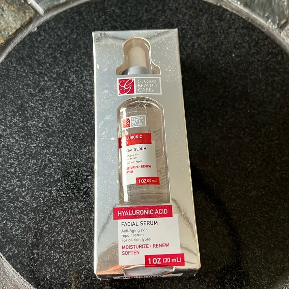 Hyaluronic acid facial serum